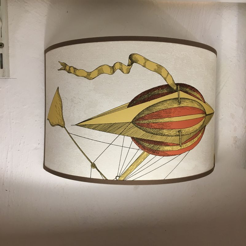 Abat-jour Applique Murale Demi-cercle Beige – Oiseaux Dessinés Fait Main – H 20cm