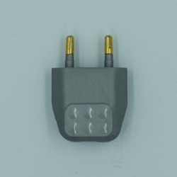 fiche électrique gris argenté